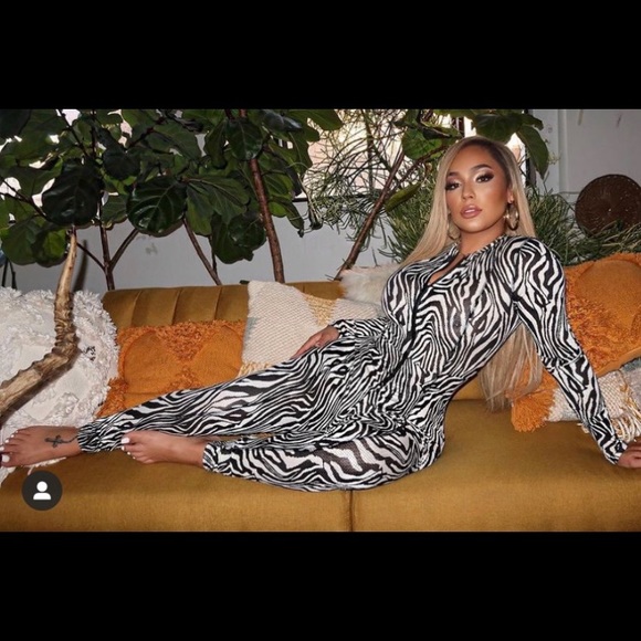 Zebra print jumpsuit - Picture 2 of 4